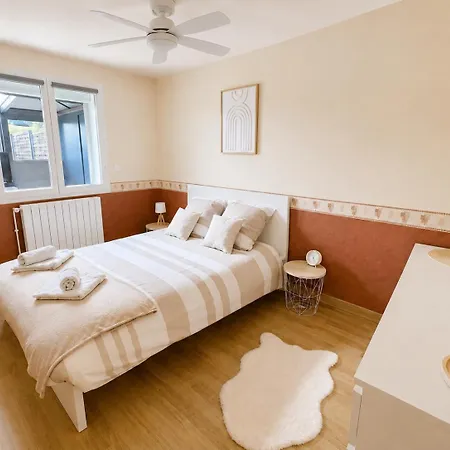 Cosy Avec Jardin&garage Prive 10min De Reims 펜션