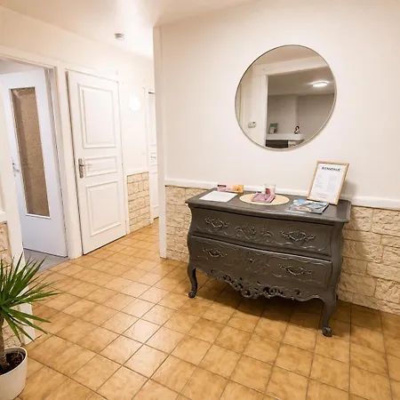 Cosy Avec Jardin&garage Prive 10min De Reims Champigny (Marne)